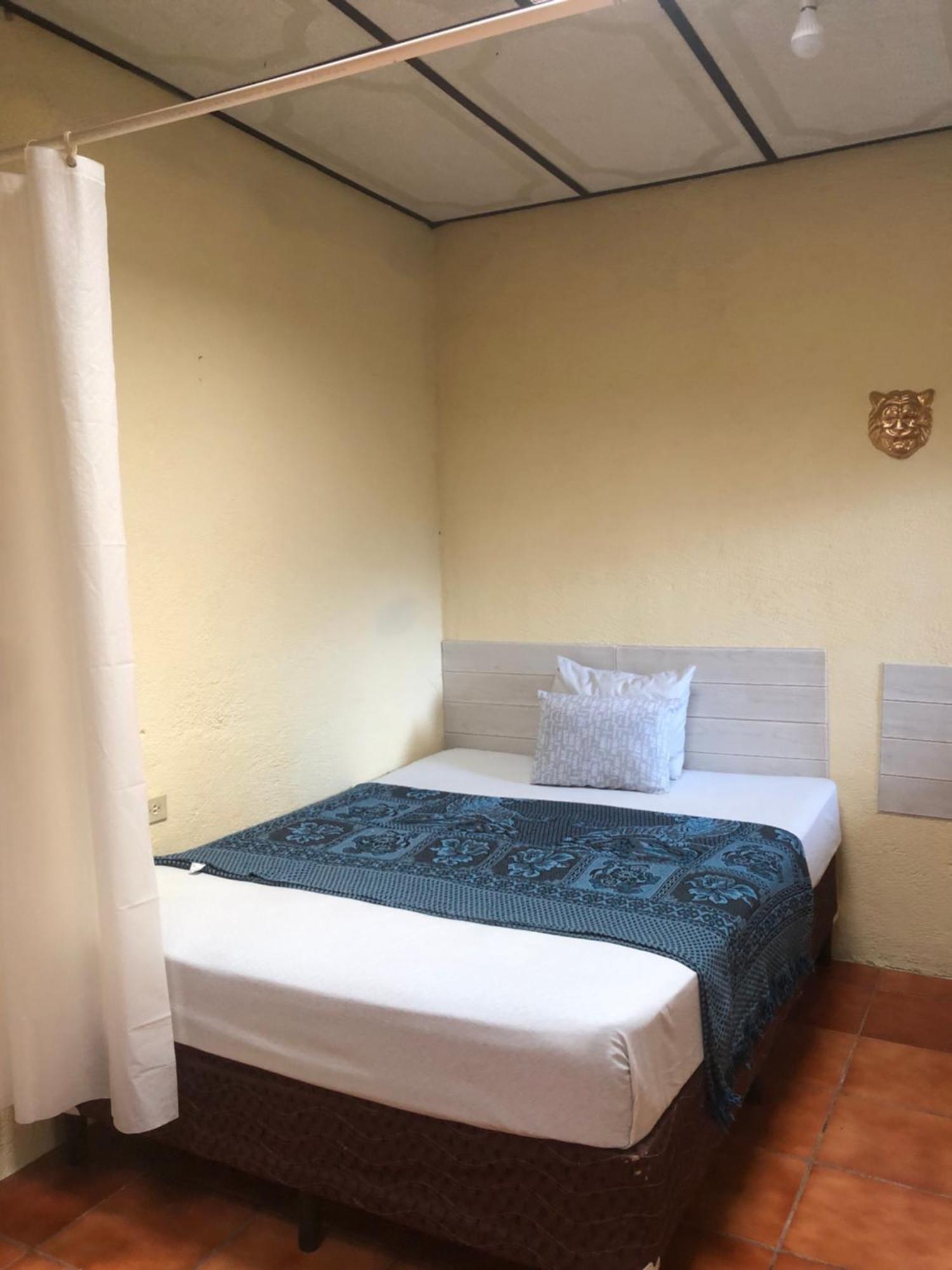 Hospedaje Basico El Jaguar Otel Antigua Dış mekan fotoğraf